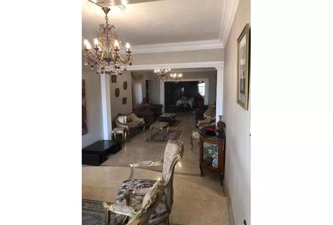 Apartment for Sale 205m In Hegaz Square.