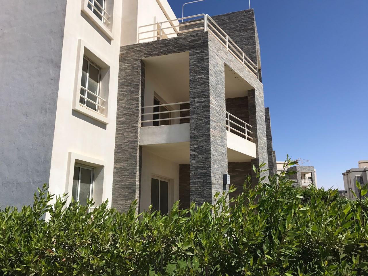117m Chalet For Sale in Amwaj North.....