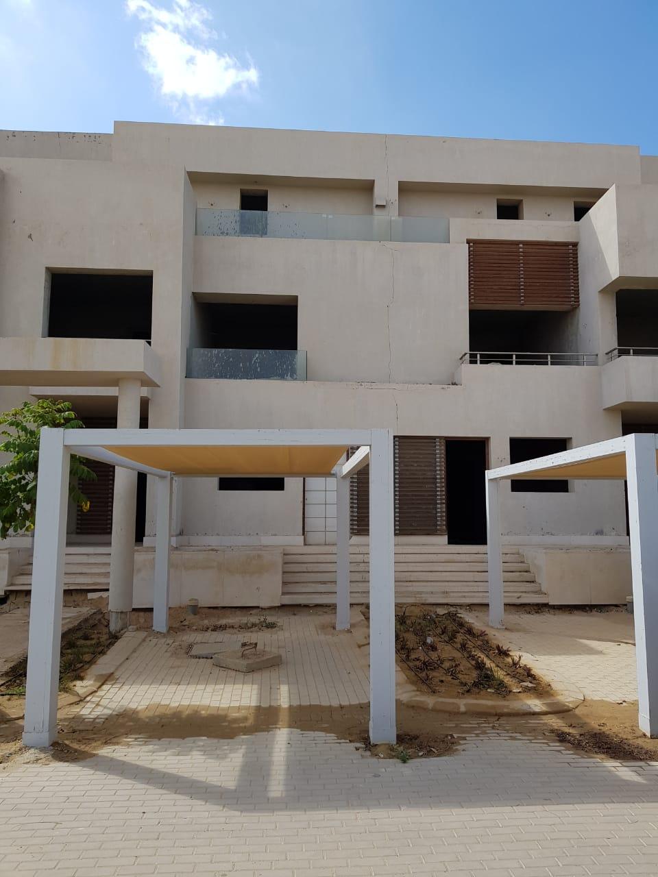 TownHouse For Sale 360m In Hacienda Bay